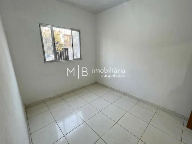 Casa 2 quartos e 1 banheiro, à venda, no bairro Miguel Rocha em Cataguases