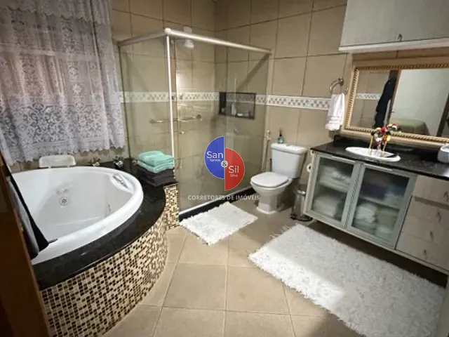 Casa 6 quartos e 5 banheiros, à venda, no bairro Corujas em Guapimirim