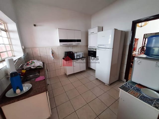 Casa à venda, no bairro Centro em Pindamonhangaba