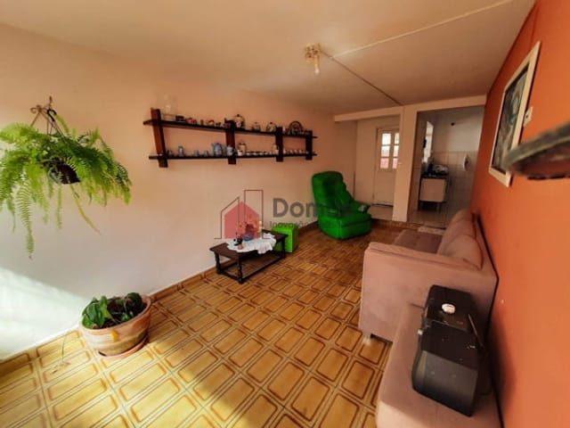 Casa à venda, no bairro Centro em Pindamonhangaba