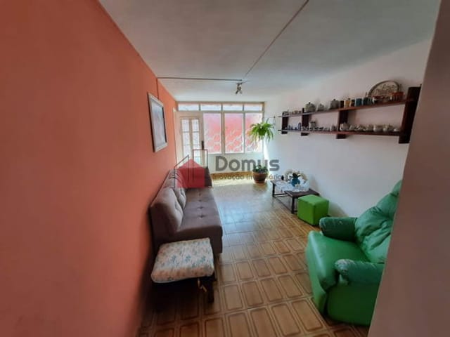 Casa à venda, no bairro Centro em Pindamonhangaba