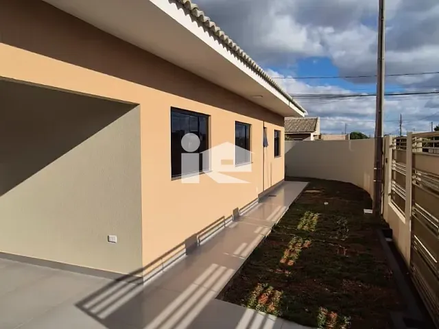 Casa 3 quartos e 1 banheiro, à venda, no bairro Jardim Octávio Locatelli em Rolândia