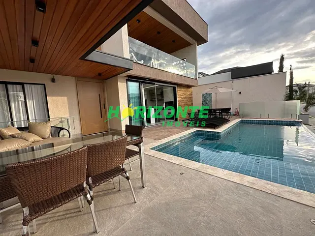 Casa com 560m² 3 quartos e 5 banheiros, à venda, no bairro Condomínio Residencial Jaguary em São José dos Campos