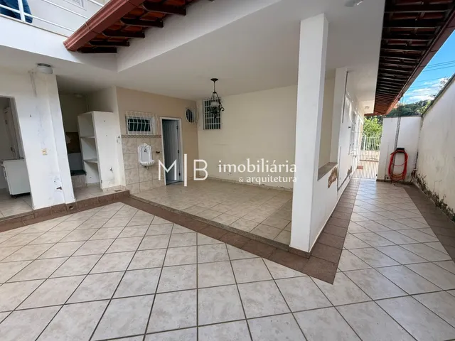 Casa 4 quartos e 3 banheiros, para alugar, no bairro Haidee em Cataguases