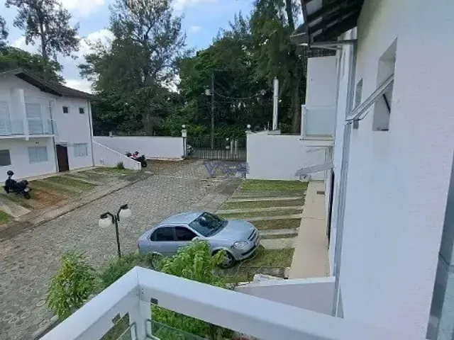 Casa 2 quartos e 3 banheiros, para alugar, no bairro Chácaras São José em São José dos Campos