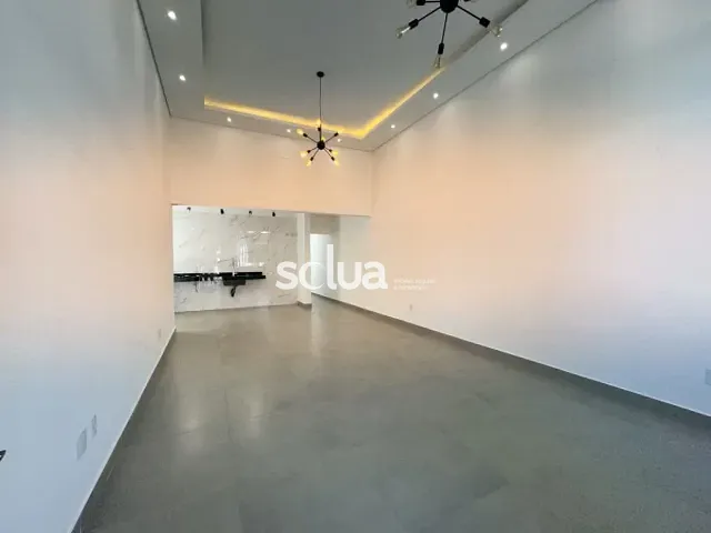Casa com 250m² 3 quartos e 1 banheiro, à venda, no bairro Parque Olívio Franceschini em Hortolândia