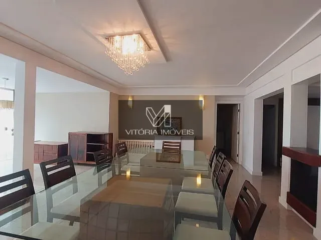 Casa com 575m², para alugar, no bairro Praia do Canto em Vitória