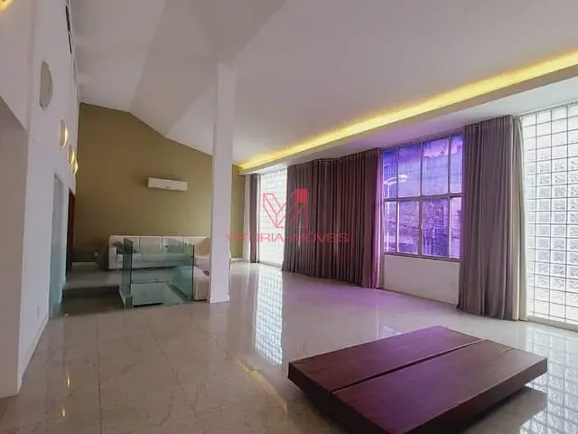 Casa com 575m², para alugar, no bairro Praia do Canto em Vitória