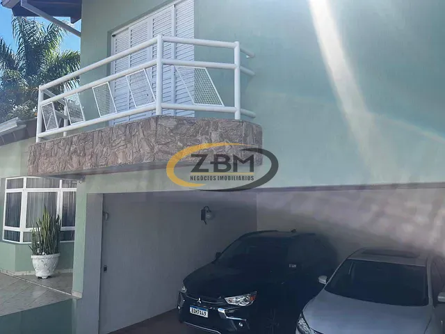 Sobrado com 347m² 4 quartos e 5 banheiros, à venda, no bairro Jardim Presidente em Londrina