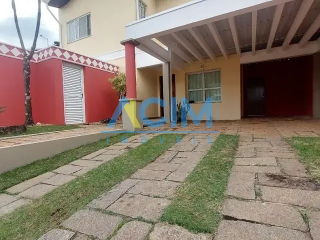 Casa com 250m² 3 quartos e 4 banheiros, para alugar, no bairro Jardim São João em Jaguariúna