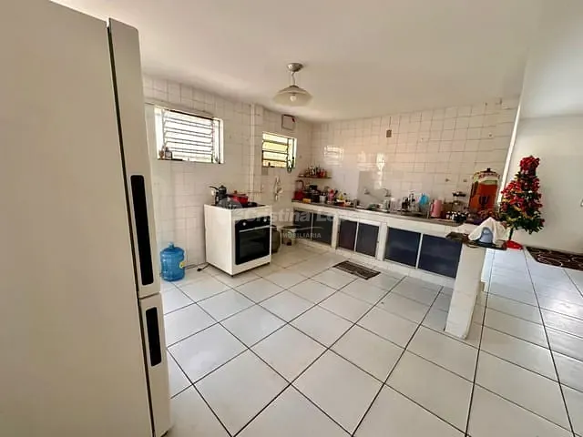 Casa com 560m² 4 quartos e 4 banheiros, à venda, no bairro Cristo Rei em Teresina