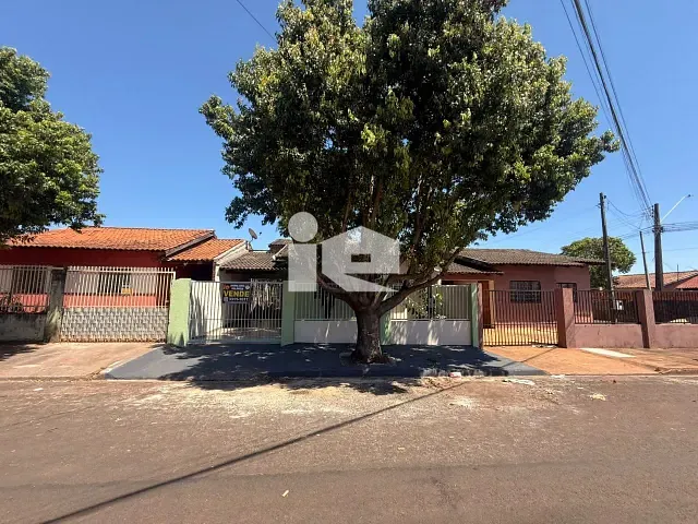 Casa com 70m² 3 quartos e 1 banheiro, à venda, no bairro JARDIM DO LAGO em Rolândia