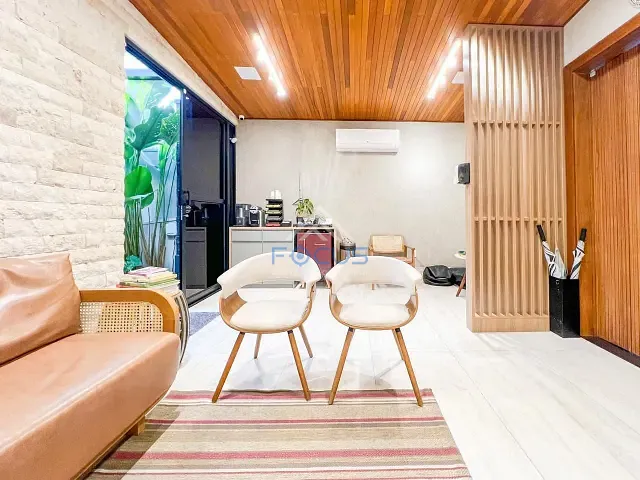 Casa com 300m², à venda, no bairro Chácara Urbana em Jundiaí
