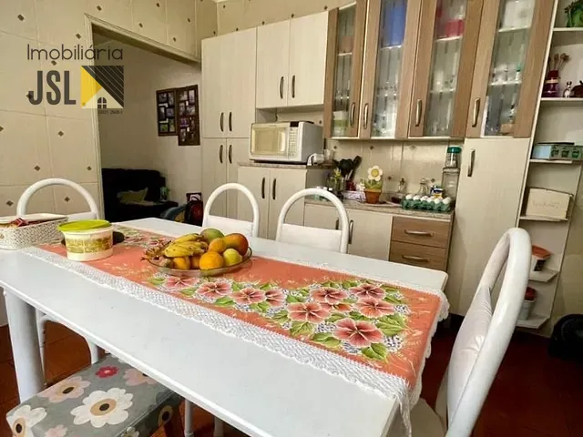 Casa com 160m² 2 quartos e 2 banheiros, à venda, no bairro Vila Santos em Caçapava