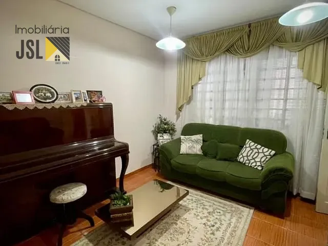 Casa com 160m² 2 quartos e 2 banheiros, à venda, no bairro Vila Santos em Caçapava