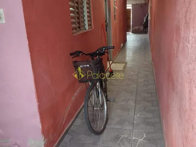 Casa 3 quartos e 1 banheiro, à venda, no bairro Loteamento Residencial e Comercial Vila São Paulo em Pindamonhangaba