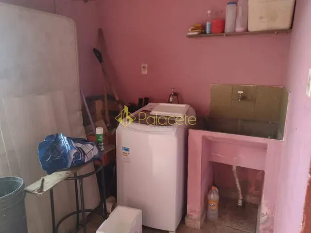 Casa 3 quartos e 1 banheiro, à venda, no bairro Loteamento Residencial e Comercial Vila São Paulo em Pindamonhangaba