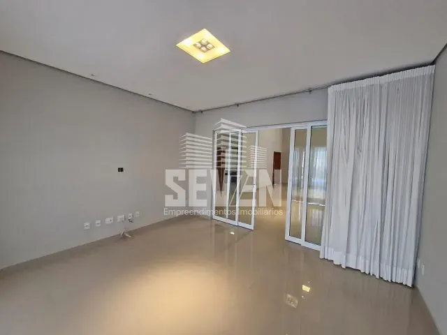 Casa com 601m² 3 quartos e 4 banheiros, à venda, no bairro Jardim Shangri La em Bauru