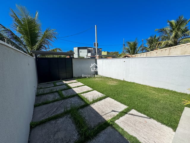 Casa 2 quartos e 2 banheiros, à venda, no bairro Jardim Atlântico Leste (Itaipuaçu) em Maricá