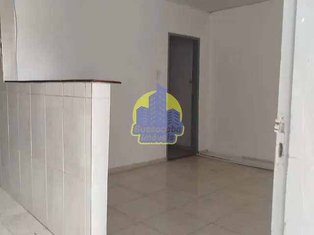 Casa com 48m² 1 quarto e 1 banheiro, para alugar, no bairro Umuarama em Osasco