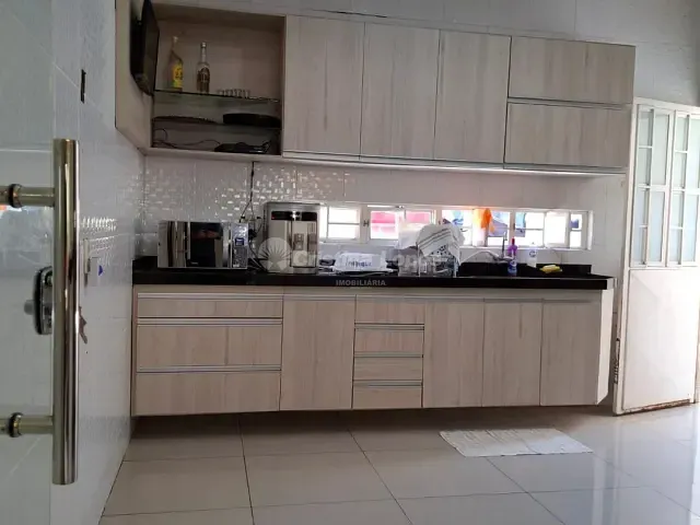 Casa 3 quartos e 3 banheiros, à venda, no bairro Parque Ideal em Teresina