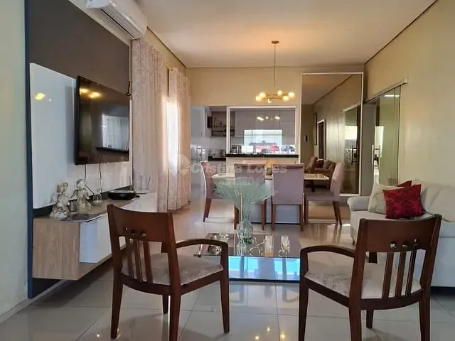 Casa 3 quartos e 3 banheiros, à venda, no bairro Parque Ideal em Teresina