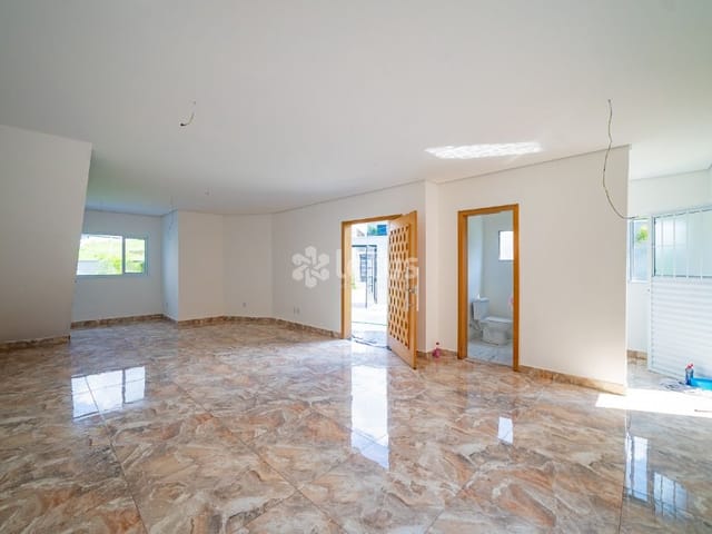 Casa com 208m² 3 quartos e 3 banheiros, à venda, no bairro Nova Jaguari em Santana de Parnaíba