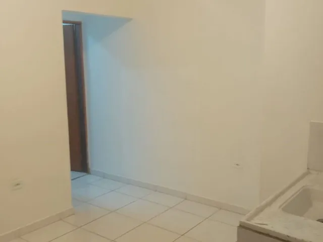 Casa com 25m² 1 quarto e 1 banheiro, para alugar, no bairro Jardim Santa Josefina em São Paulo