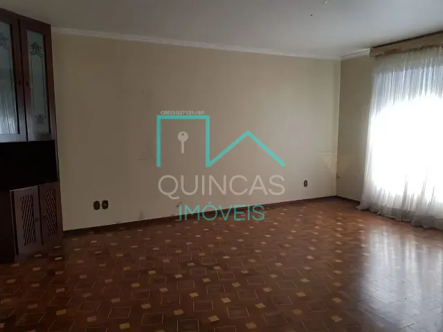 Casa com 450m² 3 quartos e 3 banheiros, para alugar, no bairro Anhangabaú em Jundiaí