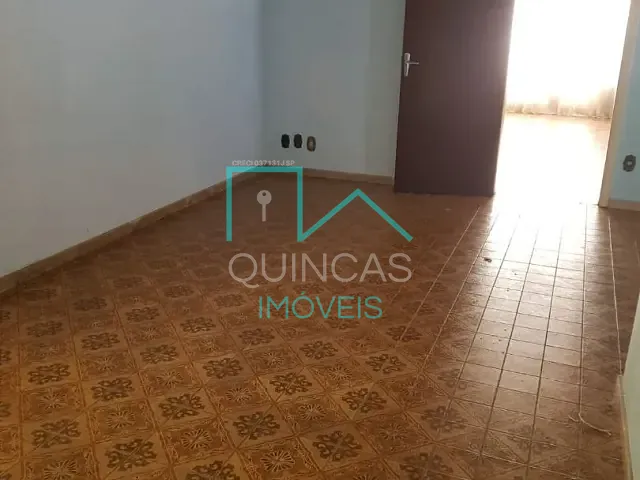 Casa com 450m² 3 quartos e 3 banheiros, para alugar, no bairro Anhangabaú em Jundiaí