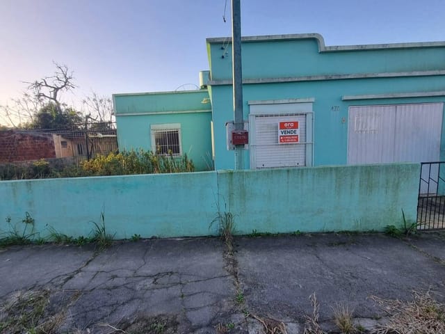 Casa com 330m² 2 quartos e 2 banheiros, à venda, no bairro Fragata em Pelotas