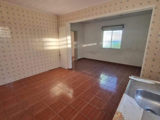 Casa com 330m² 2 quartos e 2 banheiros, à venda, no bairro Fragata em Pelotas