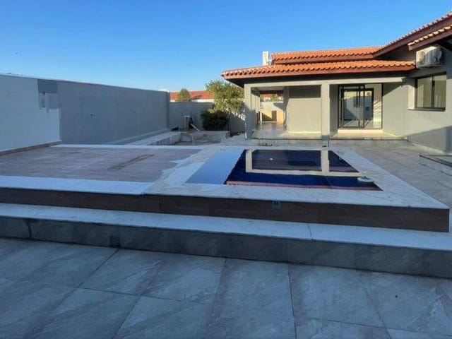 Casa com 720m² 3 quartos e 2 banheiros, à venda, no bairro Jardim Priscila em São João da Boa Vista