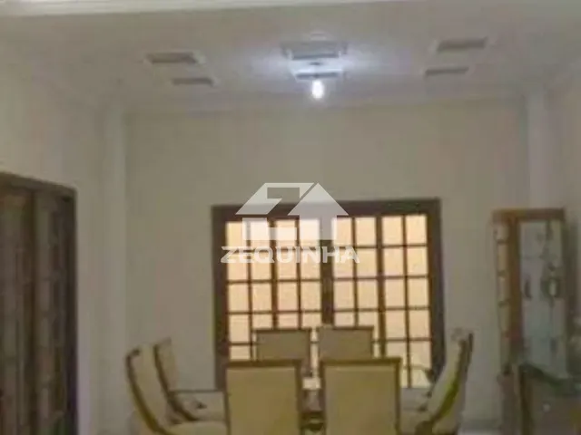 Casa com 320m² 5 quartos e 1 banheiro, à venda, no bairro Vila Sao Francisco em Sao Paulo