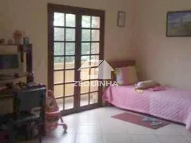 Casa com 320m² 5 quartos e 1 banheiro, à venda, no bairro Vila Sao Francisco em Sao Paulo