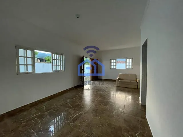 Casa com 264m² 3 quartos e 2 banheiros, para alugar, no bairro Indaiá em Caraguatatuba