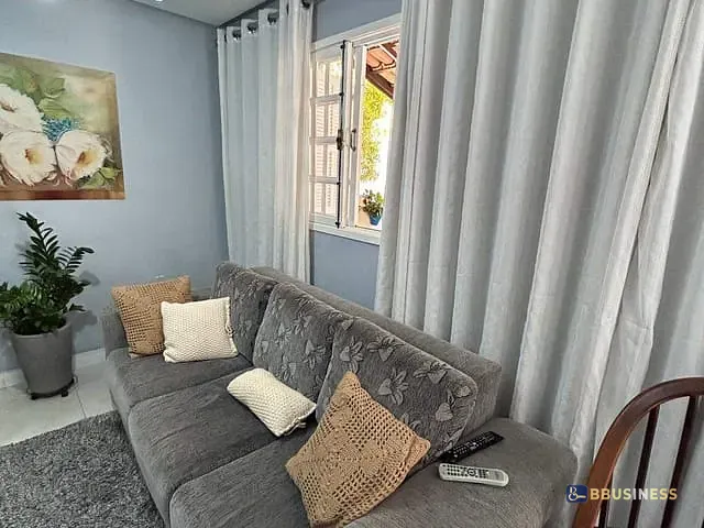 Casa 3 quartos e 2 banheiros, à venda, no bairro Parque Aurora em Campos dos Goytacazes