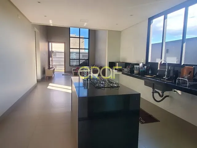 Casa 3 quartos e 1 banheiro, à venda, no bairro Parque das Laranjeiras em Formosa