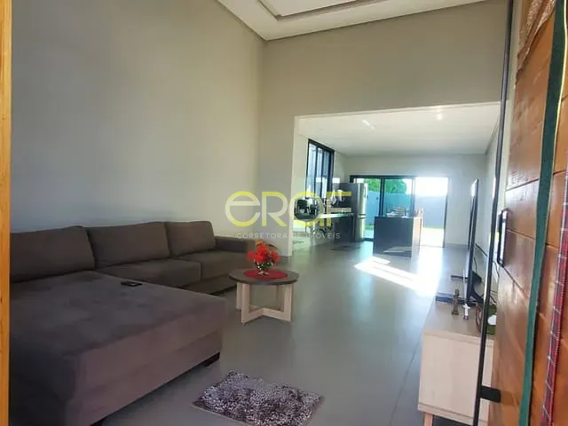 Casa 3 quartos e 1 banheiro, à venda, no bairro Parque das Laranjeiras em Formosa