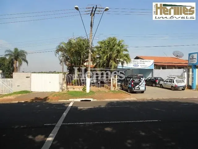 Casa com 736m² 2 quartos e 1 banheiro, à venda, no bairro Santa Terezinha em Paulínia