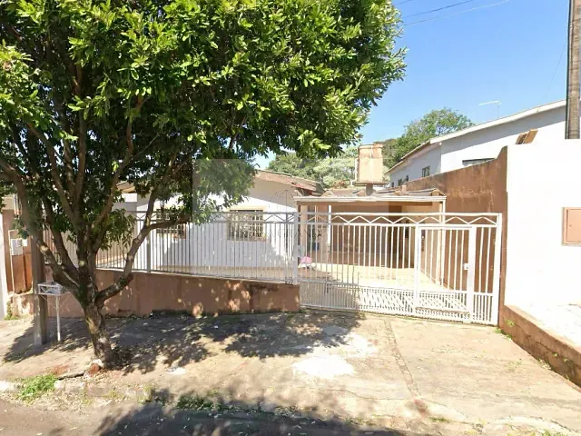 Casa com 300m² 3 quartos e 1 banheiro, à venda, no bairro Jardim Caviúna em Rolândia