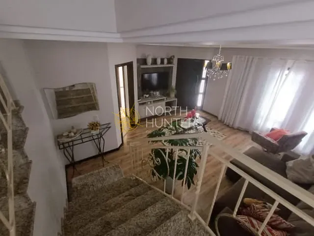 Casa com 230m² 4 quartos e 3 banheiros, à venda, no bairro Vila Nova em Joinville
