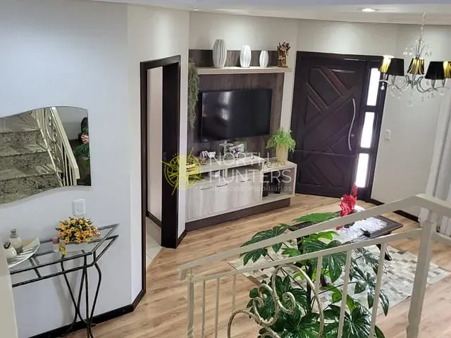 Casa com 230m² 4 quartos e 3 banheiros, à venda, no bairro Vila Nova em Joinville