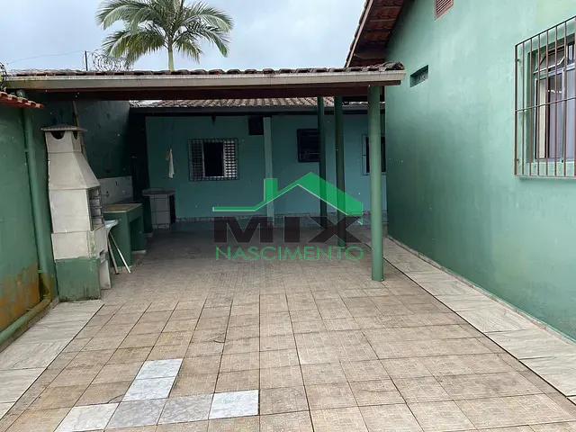 Casa com 300m² 2 quartos e 2 banheiros, à venda, no bairro Belas Artes em Itanhaém