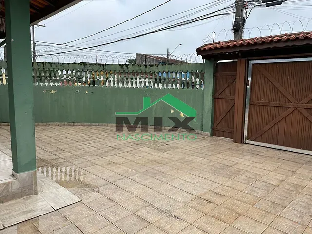 Casa com 300m² 2 quartos e 2 banheiros, à venda, no bairro Belas Artes em Itanhaém