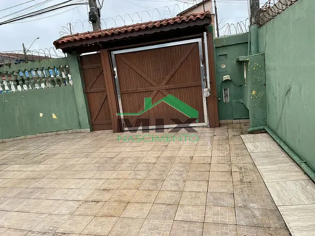 Casa com 300m² 2 quartos e 2 banheiros, à venda, no bairro Belas Artes em Itanhaém