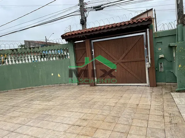 Casa com 300m² 2 quartos e 2 banheiros, à venda, no bairro Belas Artes em Itanhaém