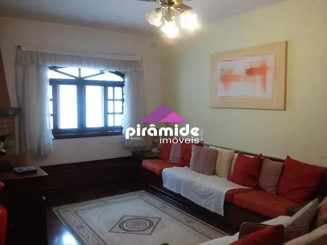 Casa com 700m² 3 quartos e 4 banheiros, à venda, no bairro Jardim das Colinas em São José dos Campos