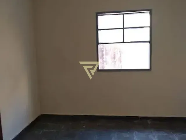 Casa com 200m² 2 quartos e 1 banheiro, à venda, no bairro Antônio Marincek em Ribeirão Preto