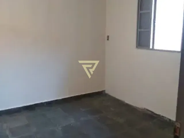 Casa com 200m² 2 quartos e 1 banheiro, à venda, no bairro Antônio Marincek em Ribeirão Preto